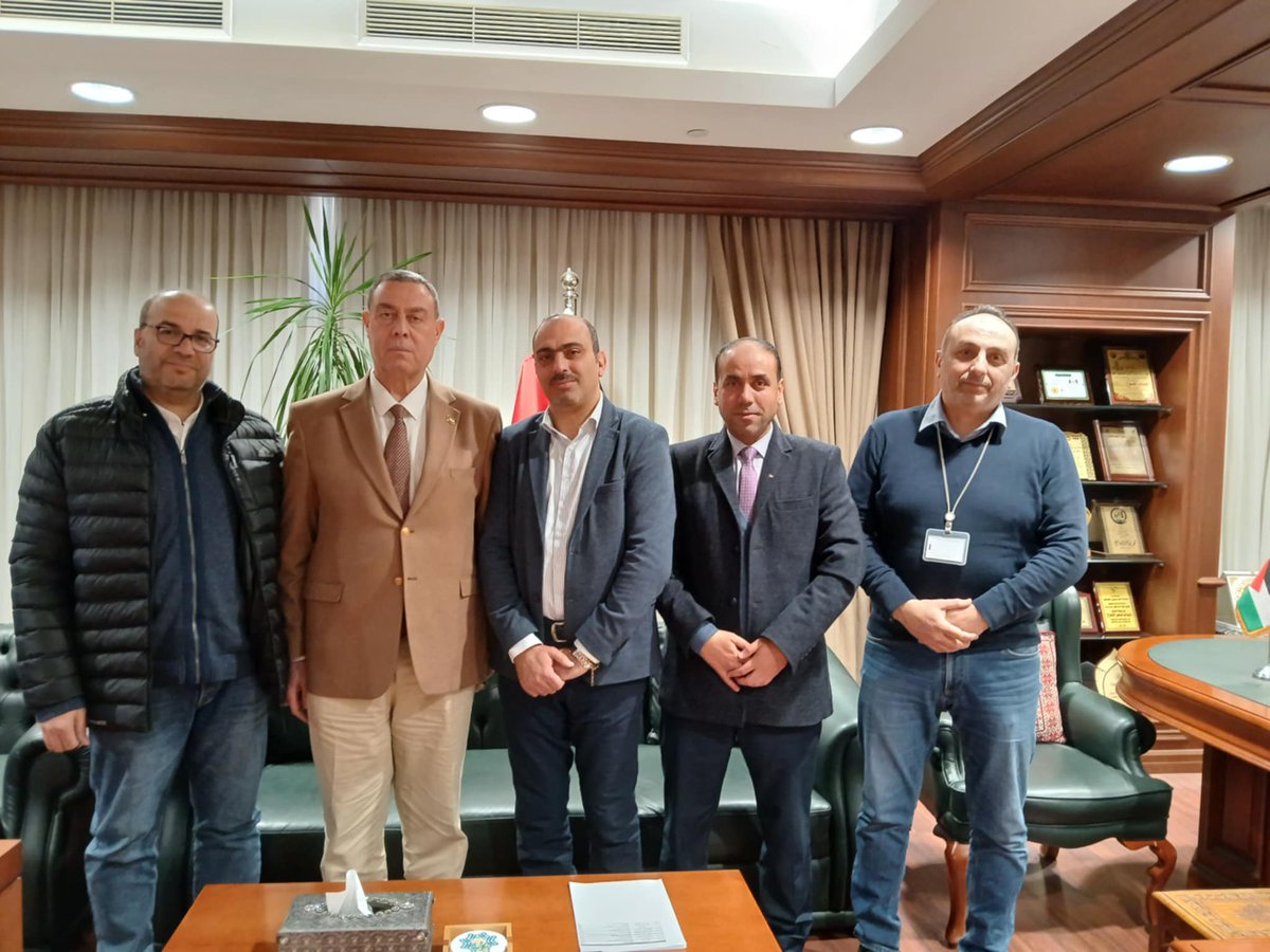 SawasyaPal's tweet image. في إطار دعم برنامج سواسية 3 المشترك لوصول المواطنين لخدمات العدالة، أتم البرنامج بالشراكة مع قسم تكنولوجيا المعلومات في ديوان قاضي القضاة الزيارة الثانية لسفارة فلسطين في القاهرة للاطلاع على خدمات القضاء الشرعي المقدمة للفلسطينيين المقيمين هناك من خلال ديوان قاضي القضاة.