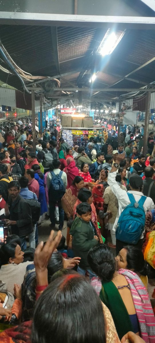 जिस प्रकार नई दिल्ली स्टेशन में भगदड़ मचने से दुर्भाग्यपूर्ण रूप से इतनी बड़ी संख्या में बिहार के लोगों की जानें गई है वह सचमुच ही अत्यंत दुखदायी है।
#NewDelhiRailwaystation
#MahakumbhStampede