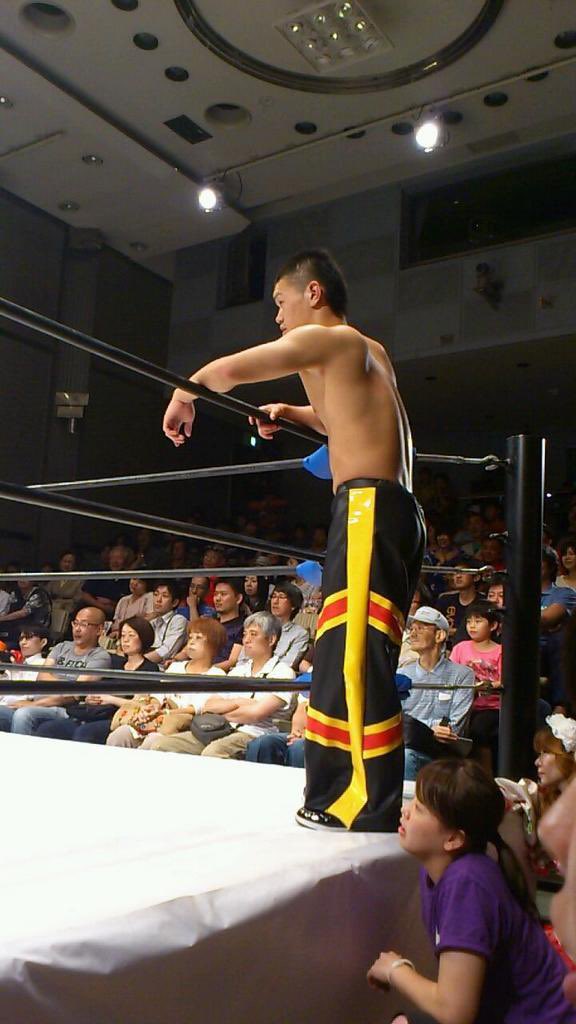 sraim0167's tweet photo. 10年やったらプロレスラーやなあ https://t.co/qzttoZR9ue