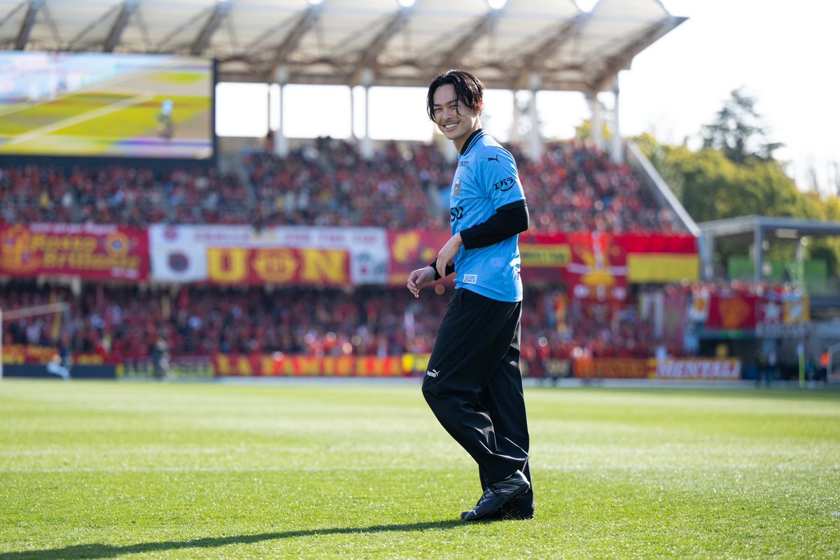 frontale_staff's tweet photo. 今市さん!
昨日は開幕戦の始球式で会場を盛り上げていただき、ありがとうございました🙌
またU等々力でお待ちしております!

川崎愛溢れる今市さんの始球式の様子は､後日YouTube川崎フロンターレ公式チャンネルで配信予定ですのでお楽しみに✨
【プロモ】 #frontale https://t.co/bUS5Y63nB0