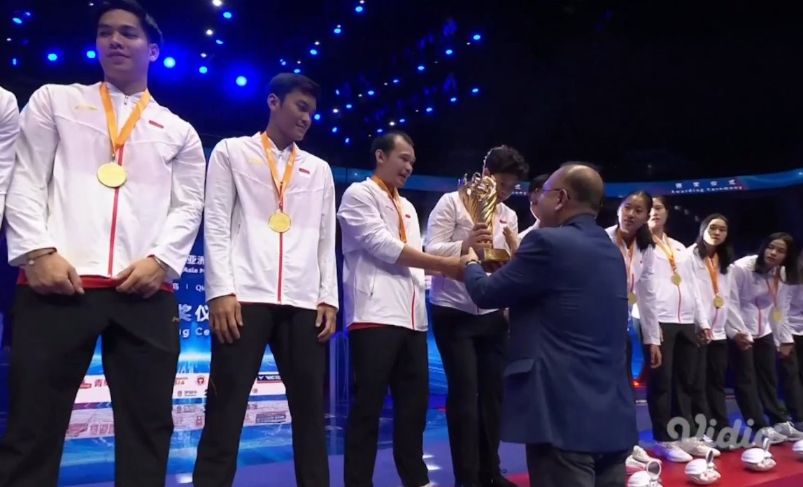 BadmintonTalk's tweet photo. Momen yang ditunggu-tunggu! 🇮🇩🥇

#BAMTC2025 https://t.co/IGYf9UR719