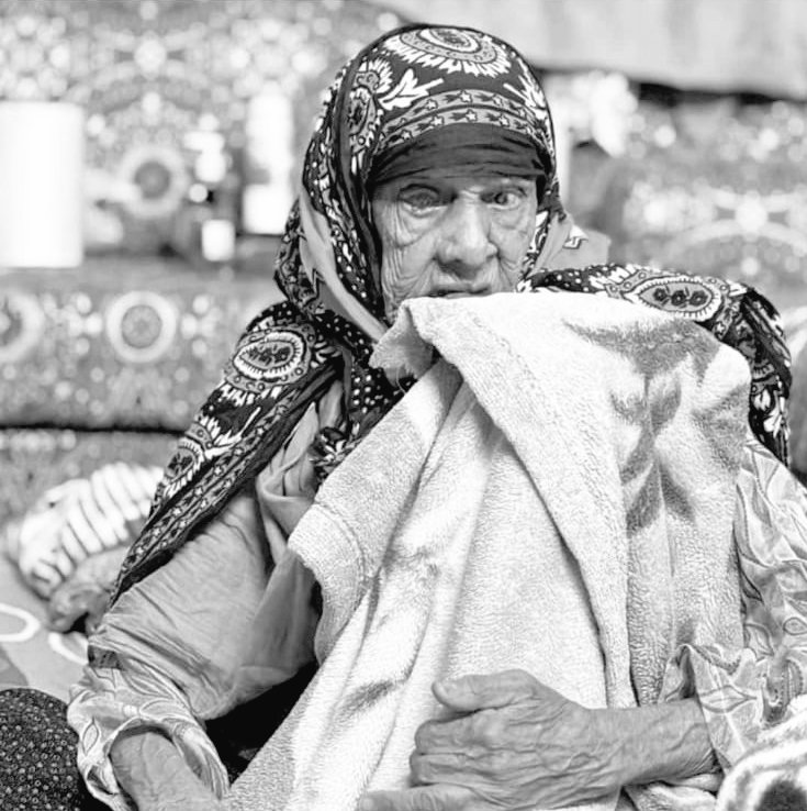 خالة والدتي في ذمه الله  💔 ..
الله يرحمك حبوه شمسه . 
#إن_لله_وإن_إليه_راجعون