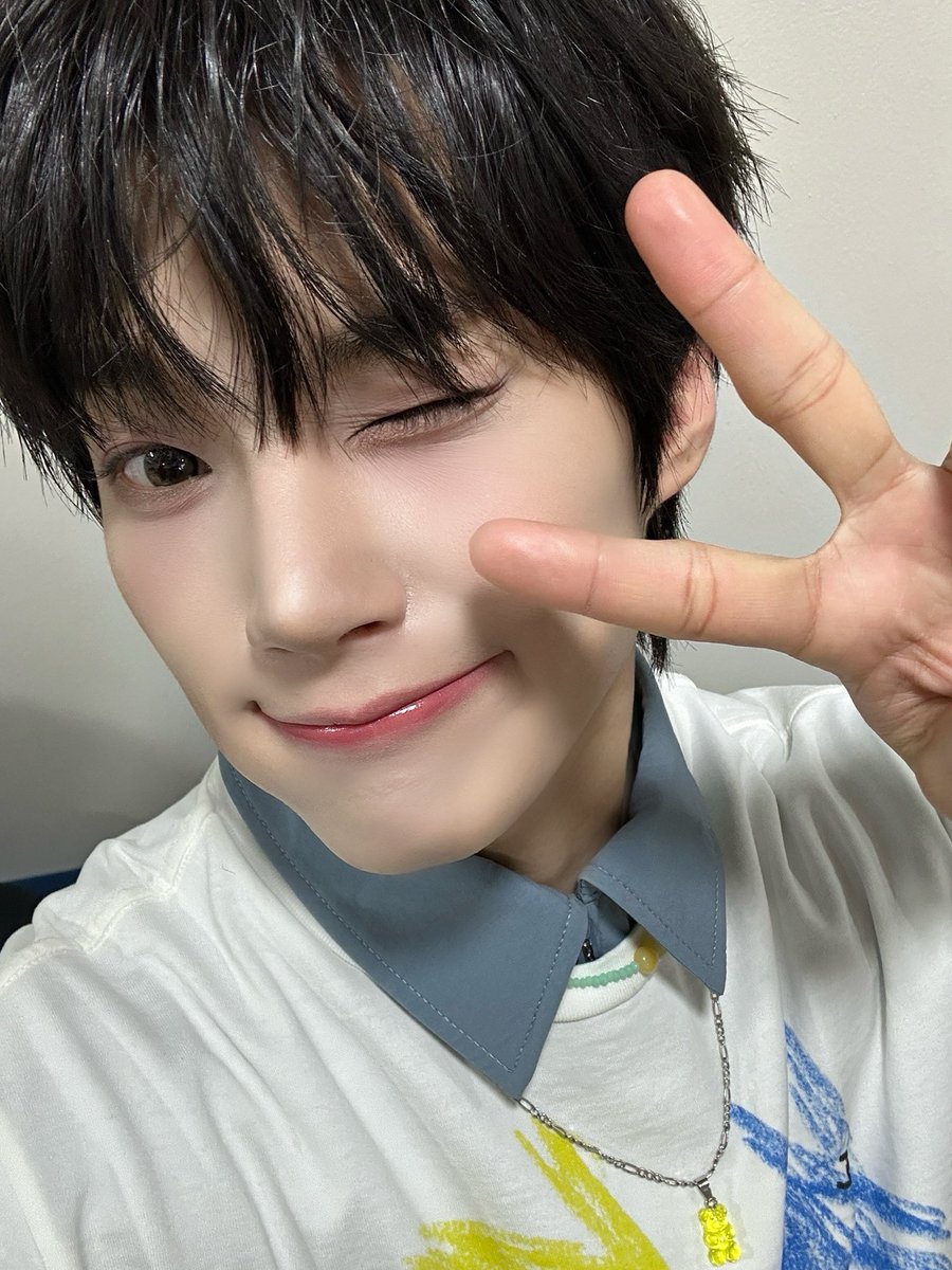 일요일엔 어디가요? 인기가요~😍
오늘도 너무 고마워요:)

#EVNNE #이븐
#박한빈 #PARKHANBIN