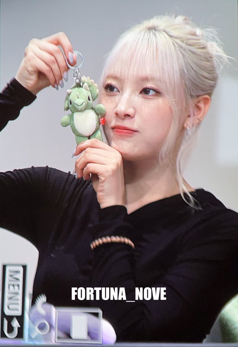 250216

⋆͛ 🦖⸒⸒

#Billlie #빌리 #문수아 #moonsua #ムンスア