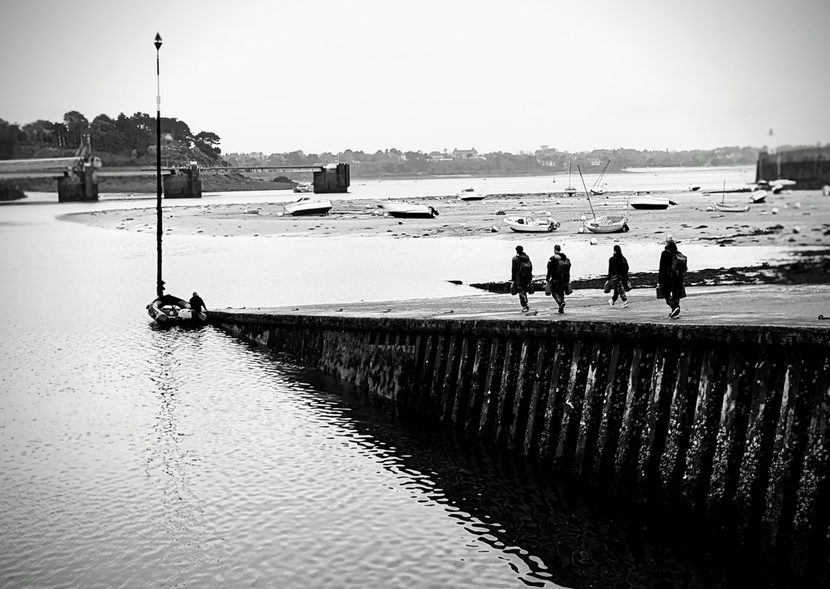 "La discipline est le pont entre les objectifs et les réalisations."
sparteamcoaching-sportdefense.com

COACHING DE GROUPES
#BootcampDinard #TeamBuildingDinard #RSEentrepriseDinard #RhentrepriseDinard #SportBretagne #SportDinard #ActivitésSportiveDinard #DefiDinard #EvenementDinard