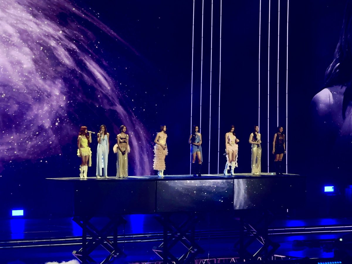 getmydoodlebin's tweet photo. Still on a concert high and going through PCD. Wdym from 65 blooms to a SOLD OUT Philippine Arena concert? You’ve come so far! 😭🌸  @BINI_ph #BINIverseWorldTour2025PH https://t.co/DNTWDDNed2
