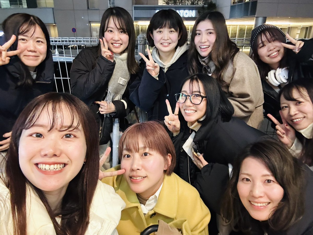 aym39_design's tweet photo. 12期デザインコミュニティ・ #デザメキ のみんなで広島旅行したよ〜〜〜〜〜！！！！！🌟

昨年11月に任期が終わったけど、初めて全員でオフラインで集えて本当に嬉しい＆最高でした⛩️💓
大切な仲間に出会えて幸せです！みんなありがとう✨🫲😭🫱✨
 #シーライクス https://t.co/barggNpTuK
