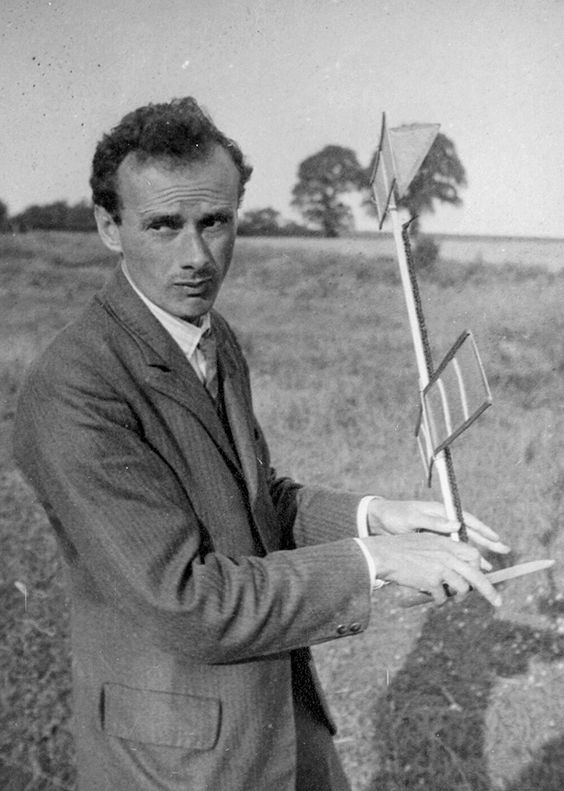 Physics In History tweet media