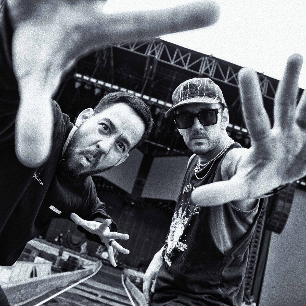 LINKIN PARK tweet media