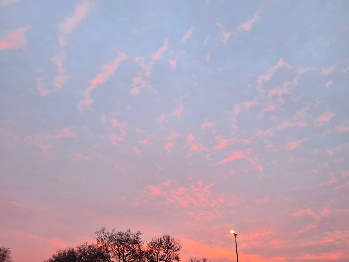 Beautiful morning skyline. #Northlondon #beautyinnature