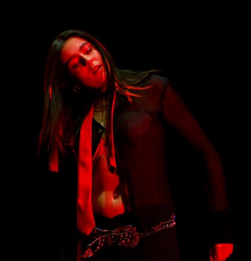 chiaranewss's tweet photo. 📷 | Fotos de Chiara durante su concierto en Badajoz
📸: @/izzybenitez_pics en instagram
#LLRTBadajoz
🔗: https://t.co/Ek7BcQwWKg https://t.co/FmcQtz1Gy4