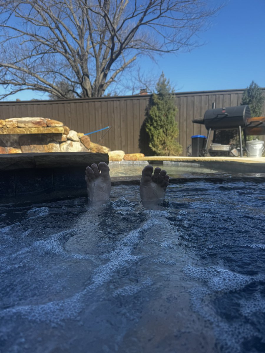 Self-care Sunday. It’s cold outside but the hot tub #timemachine is working https://t.co/ivBklg0c45