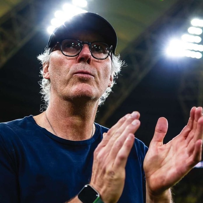 #دفن_الهلال_22فبراير
الاتحاد يملك مدرب يجيد عمليات الدفن 
وكاس الملك الاخيره كانت شاهده فهذا العبقري لوران بلان 🔥🐅