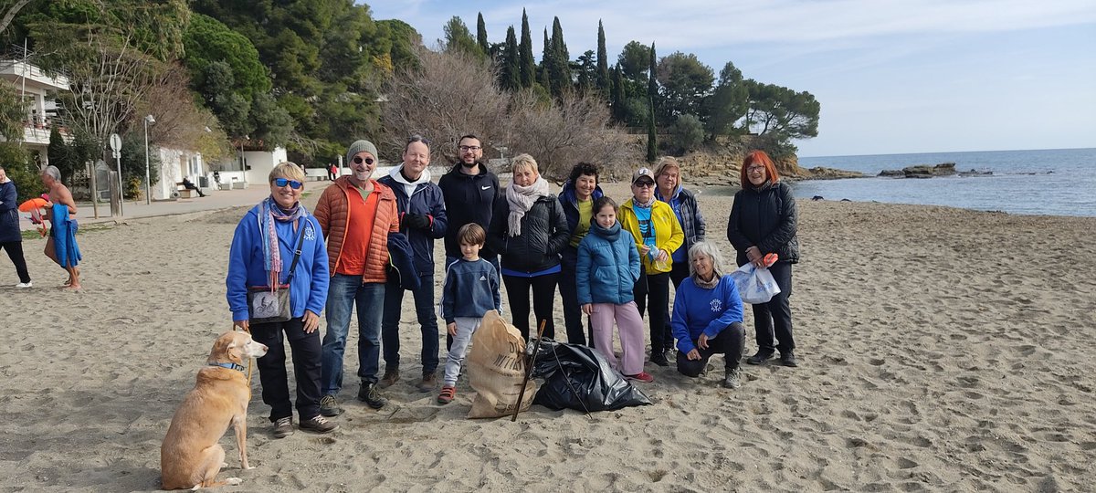 Diumenge 16/2/25 nostra associació ha fet la 71a Neteja del Litoral a la platja de Grifeu amb 13 Voluntaris i 20 Kgs de brossa, plàstics,cartrons,papers, burilles,etc etc.Moltes gràcies als Voluntaris que amb el seu esforç han fet que el nostre entorn estigui més net.