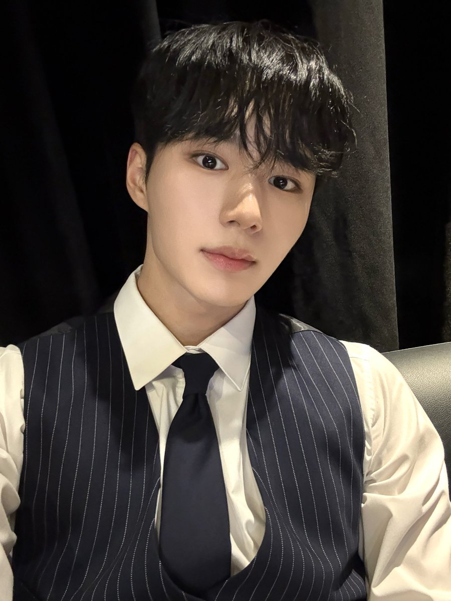 [#준서] 마지막 대만 팬콘서트까지 잘 마무리 했습니다 와주셔서 정말 고마워요😊😚