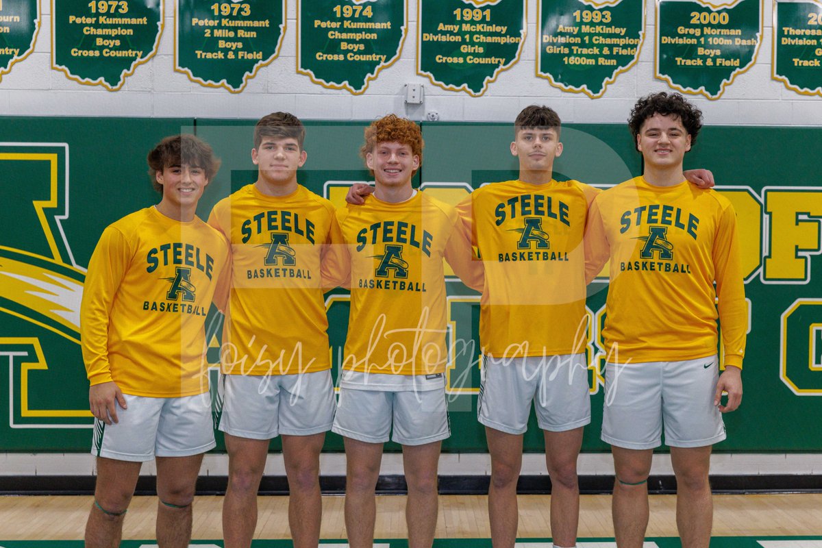 foisyphoto's tweet photo. .@SteeleComets v. @avoneagles 📸🏀

Represented by: @SportsKee1 

https://t.co/iTom4ovIVT https://t.co/FGUSPcrj8I