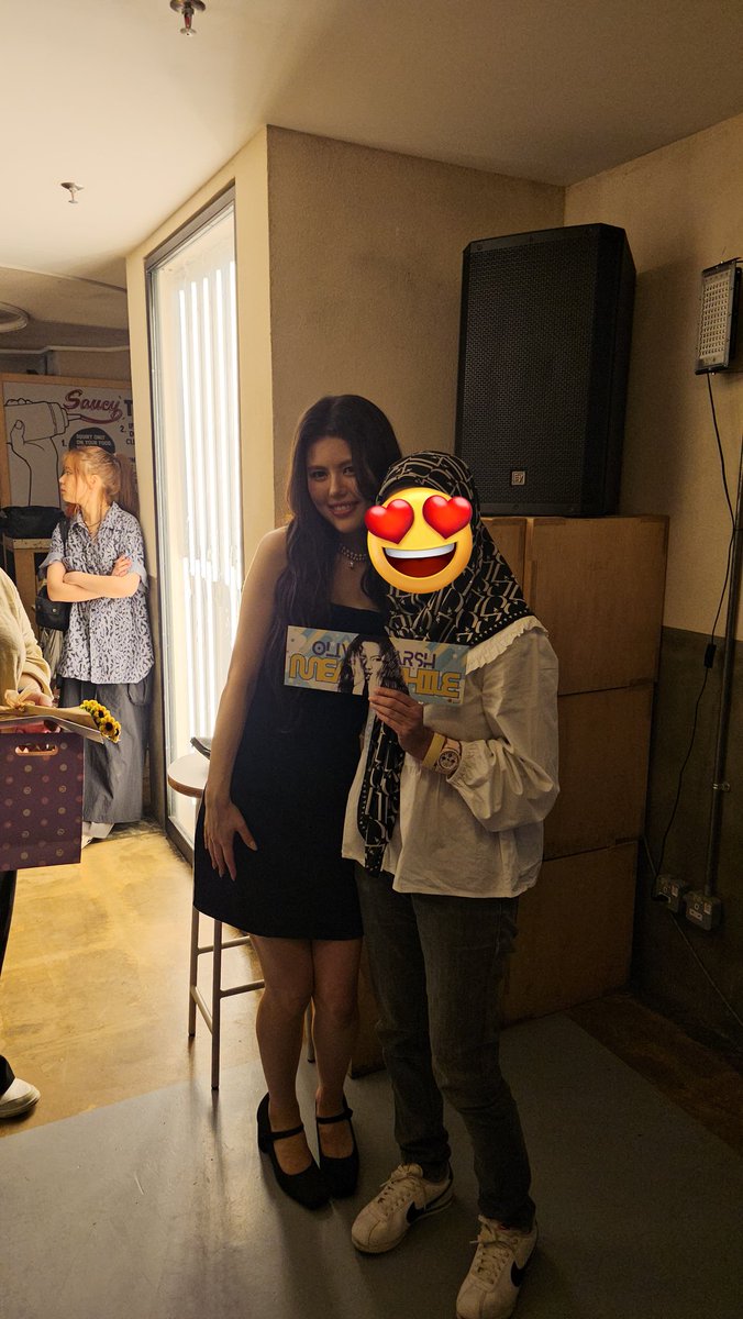 nakdararindu's tweet photo. Lurve you Livvy 🥰🥰🥰 #OliviaMarsh #올리비아마쉬 #MPLIFY #First_EP #Meanwhile #KualaLumpur
#NJZ #엔제이지 #MeanwhileInAsia https://t.co/QSQOOCUo5Y