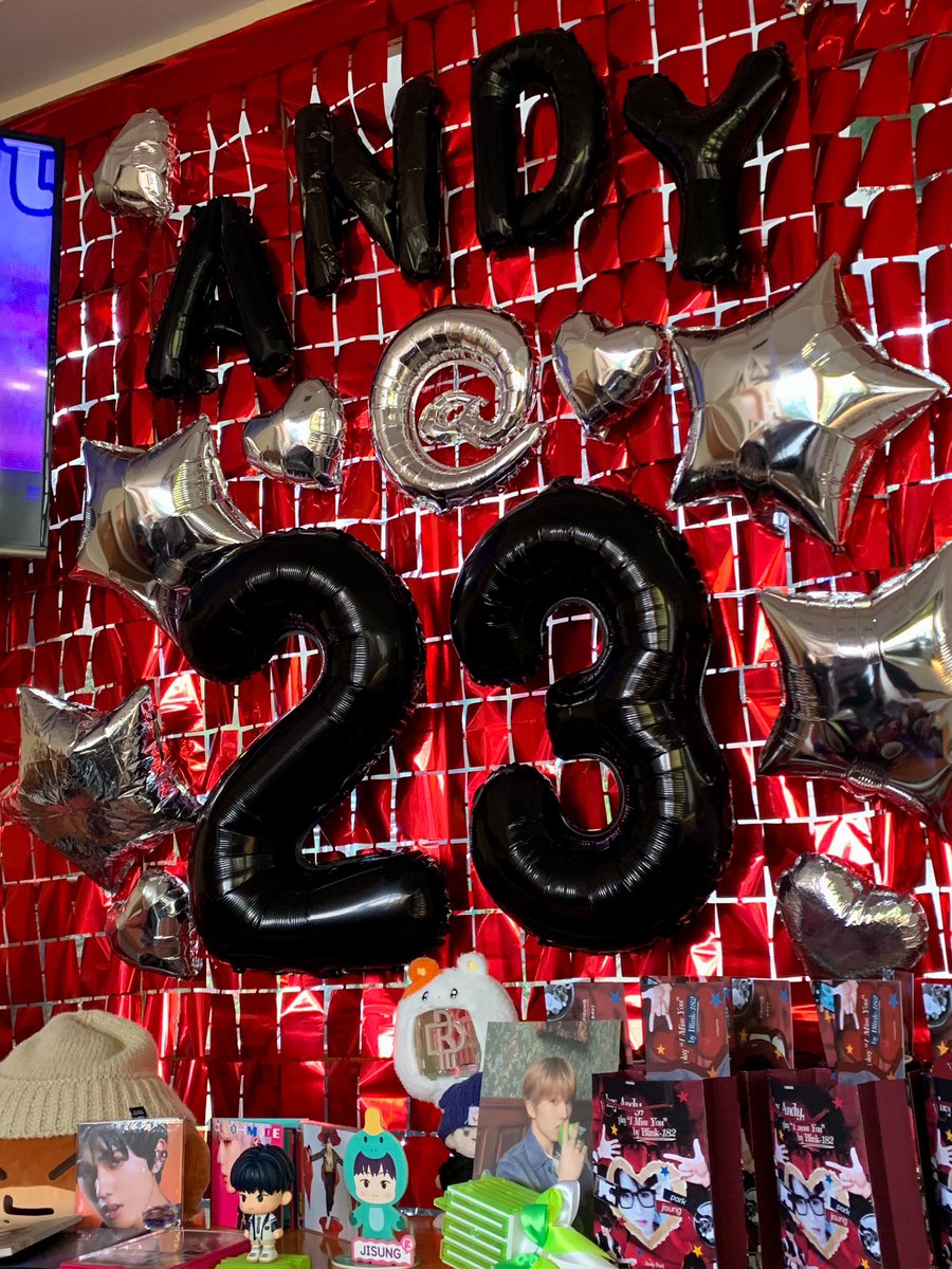 katyrmiese's tweet photo. had so much fun celebrating jwiโs day earlier today hihi thank you so much @andyyysung for this event! โtil the next one! ๐ธ๐ค๐ป
#AndyRocksAt23
#Andysung0205 https://t.co/au9DooNjCy