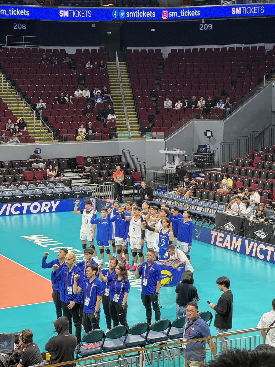 jeongswift13's tweet photo. #ateneo #obf #UAAPSeason87 #AWVT #AMVT https://t.co/EvrAvErJr9