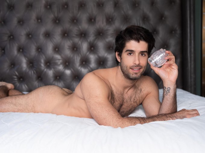 Let's play together  US/Europe/Canada/Australia:    https://t.co/pfmGrwDYTK  Brazil:    https://t.co/daT7MH4A88