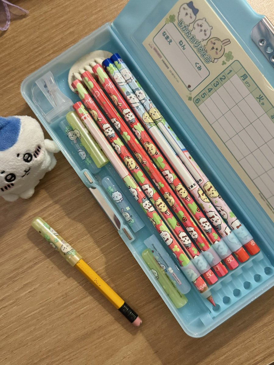 치이카와 문구세트 무쟈게 권위잇죠
열어보기만해도 흐뭇해서 다시 닫고 봉인함