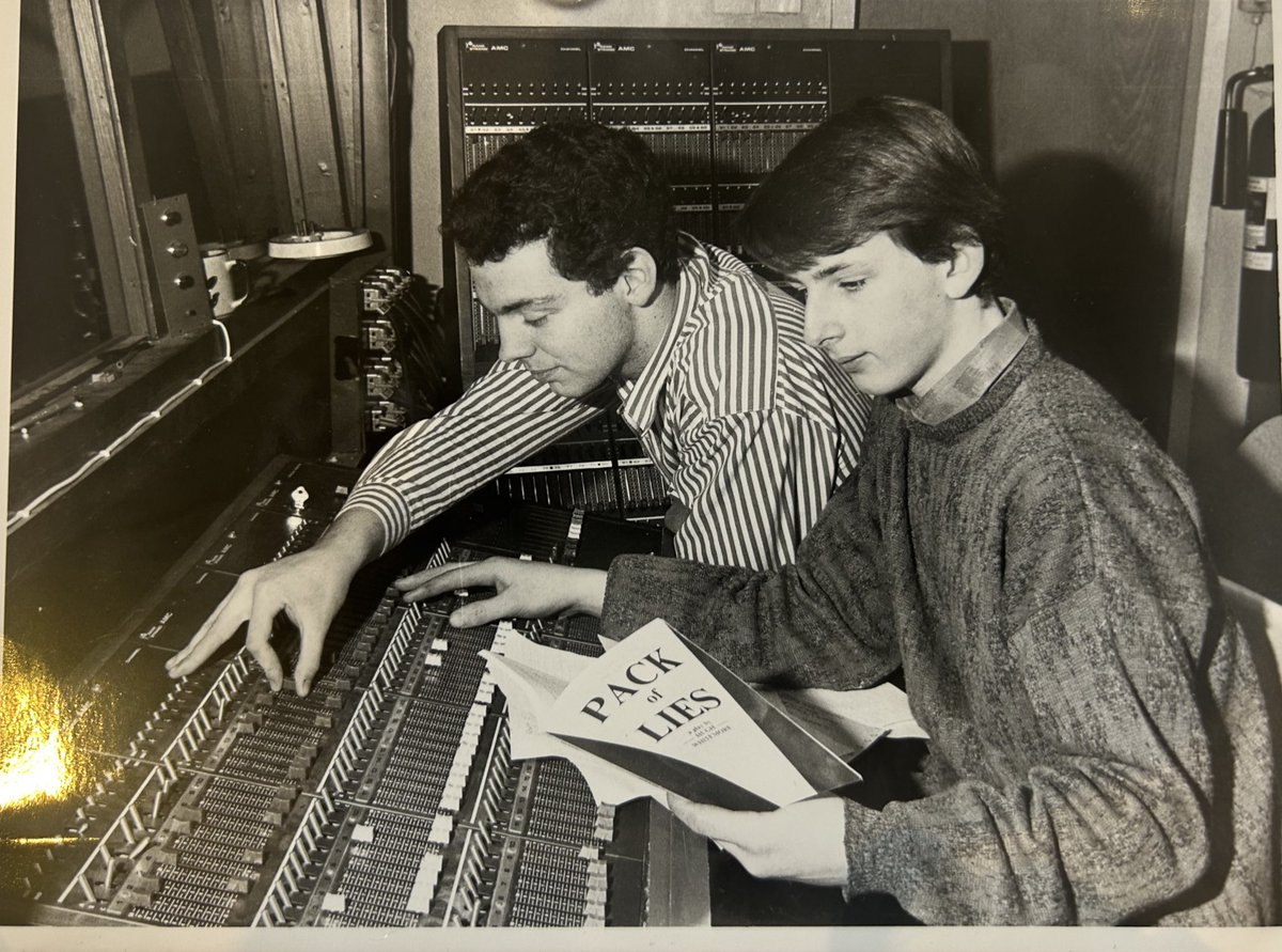 Jon Drape (@jondrape) on Twitter photo Me and Nigel Sadler <a href="/AltrinchamG/">Altrincham Garrick Playhouse</a> around 1986 with a Rank Strand 100way AMC desk #lampie Me and Nigel Sadler <a href="/AltrinchamG/">Altrincham Garrick Playhouse</a> around 1986 with a Rank Strand 100way AMC desk #lampie