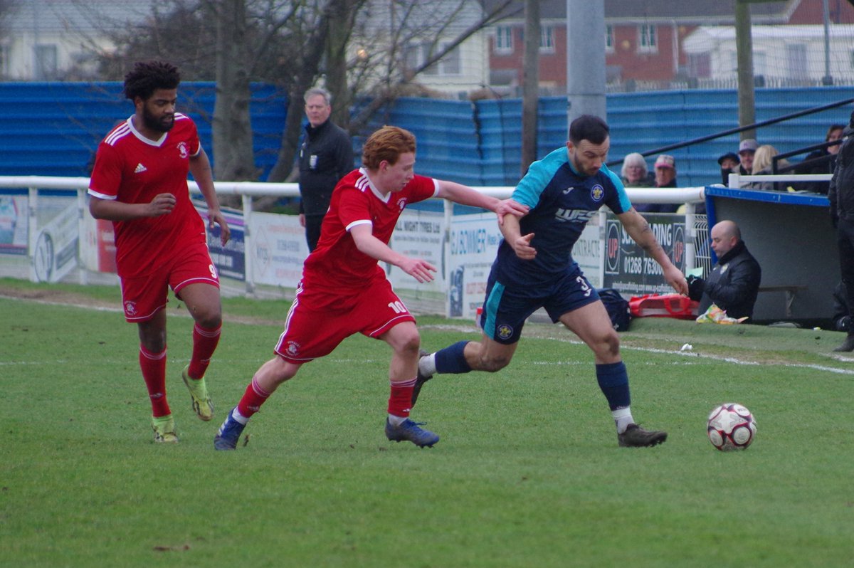 RayleighFootie's tweet image. Some photos📸 as Rayleigh Town get back to winning ways with a good 4-0 home win against Newbury Forest and move back into the playoff positions🫡
@RayleighTownFC1 @NonLeagueCrowd @NonLeagueUK_