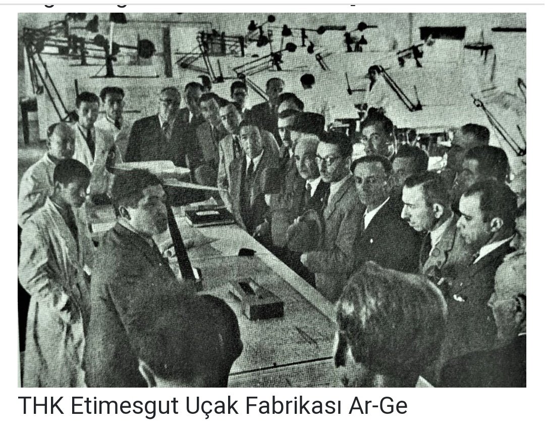 SMEYDAN's tweet photo. THK ve UÇAK FABRİKALARI 

M. Kemal Atatürk’ün emriyle Türkiye’de milli havacılık sanayisi kurmak, askeri, sivil, sportif, turistik havacılığın gelişmesini sağlamak, havacı personel yetiştirmek amacıyla 16 Şubat 1925’te -dünyadaki ilk sivil havacılık kuruluşlarından biri- Türk Hava Kurumu (THK) kuruldu.

THK, önce uçak seferberliği ile çok sayıda uçak satın aldı.

THK, kuruluş amacı ve Atatürk’ün isteği doğrultusunda uçak fabrikaları kurdu.

1. TOMTAŞ Kayseri Uçak Fabrikası (1926-1950): Bu fabrika 1926-1942 arasında 7 ayrı modelde 212 uçak üretti.(*)

2. Eskişehir Uçak Tamir Fabrikası (1932): THK’nın elindeki uçakların tamiri burada yapıldı.

3. THK Ankara Etimesgut Uçak Fabrikası (1942-1952): Bu fabrika 1942-1952 arasında 126 adet Türk tasarım uçak üretti.

4. THK Ankara Gazi Uçak Motoru Fabrikası (1945-1953): Bu fabrikada 1948-1949’da Yüksek Mühendis Şükrü Er ve ekibince ilk yerli Türk motoru yapıldı.

THK Ankara Etimesgut Uçak Fabrikasında üretilen bir uçak 1951'de Danimarka'ya satıldı.

------------
(*) (Bu, THK fabrikası değil, Türk-Alman ortak işletmesi olarak kuruldu.)

Ayrıntı için bkz.👇

Yok Edilen Bir Cumhuriyet Kurumu THK :https://t.co/deM58myXIA

Danimarka'ya Satılan Türk Uçağı:https://t.co/joynVMFibS

Uçak Fabrikalarımız ve THK 13 Uçan Kanat Projesi: https://t.co/T4otxsYu9H