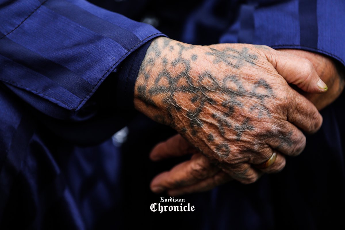 KrdChronicle's tweet image. #ICYMI 
Did you know that in Kurdish culture, tattoo, often referred to as daq, kutan, or naqsh, holds particular importance, especially among women, who adorned themselves with tattoos for various purposes, ranging from religious symbolism to expressions of love and protection…