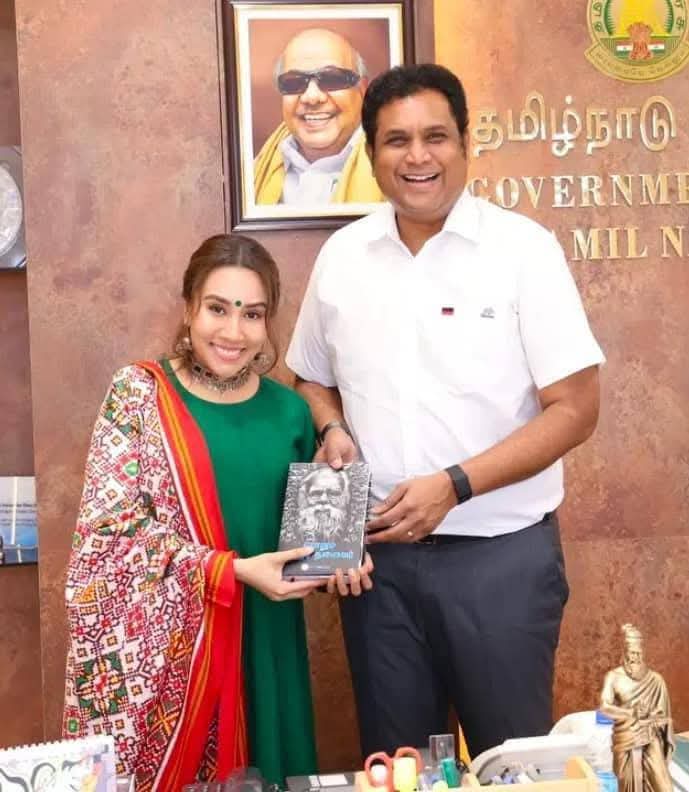 AdvKrishnaDMK's tweet photo. .@DMKITwing மாநில துணைச் செயலாளர்களாக நியமிக்கப்பட்டுள்ள அன்பு அண்ணன் @Sridharpm3 அவர்களுக்கும், அருமை அண்ணன் @PasaPrabhu அவர்களுக்கும் மற்றும் அன்பு அக்கா #திவ்யா_சத்யராஜ் அவர்களுக்கும் கழகப் பணி சிறக்க எனது நெஞ்சார்ந்த வாழ்த்துகள்.!!
@TRBRajaa #DMKITWING #Wing2PointO https://t.co/alMmKBiOqg