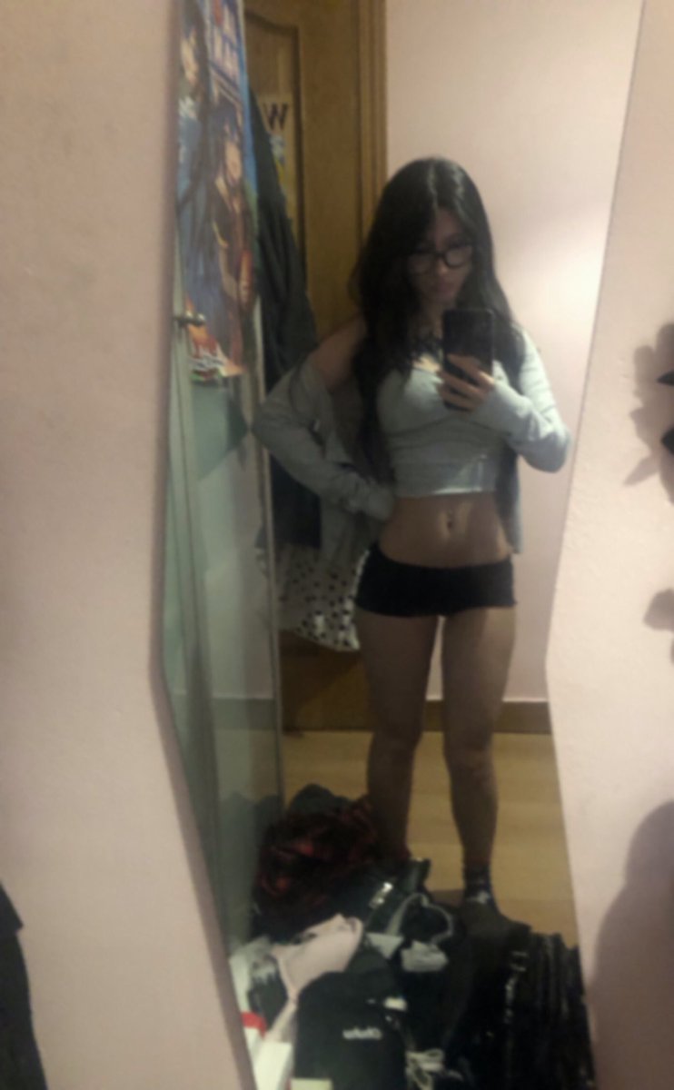 meooowwww33's tweet image. ❤️ my unemployed baka life