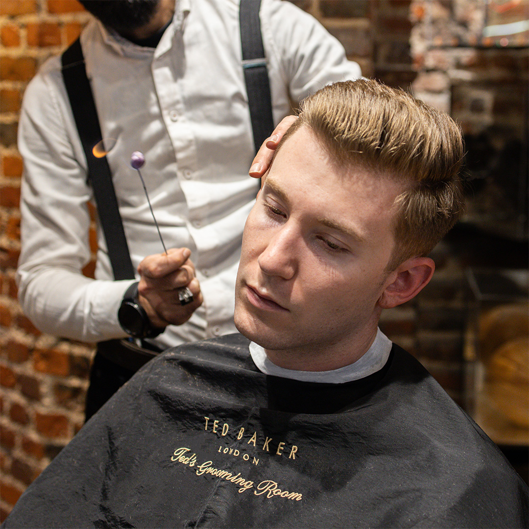 Teds_Grooming's tweet photo. Your style, our craft! Visit our Covent Garden location on Great Queen Street, the home of the FA, for a fresh trim to start your week in style.
.
.
.
#noordinary #tedsgroomingroom #CoventGarden #GreatQueenStreet #mensgroomin #earflaming #barbershop #londonbarbers #masterofcraft https://t.co/dHRDDDr0Gu