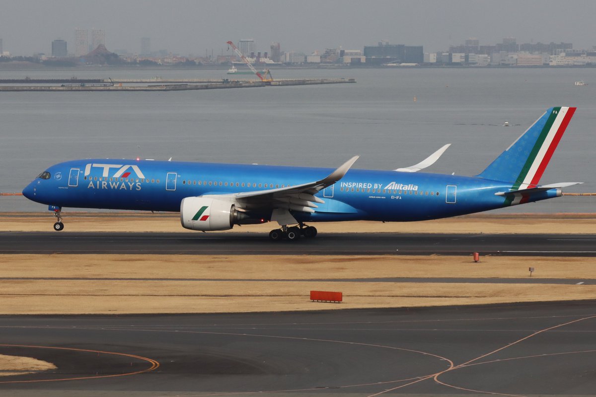 2/16(日) 羽田空港 撮影 ITAエアウェイズ前身の航空会社 アリタリア