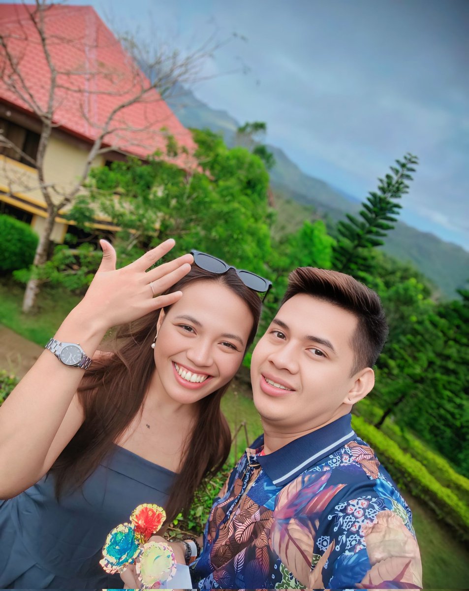 MaeCiarah's tweet photo. February 8, 2025 - I said yes 💍💓 https://t.co/0SJyxe2XvE
