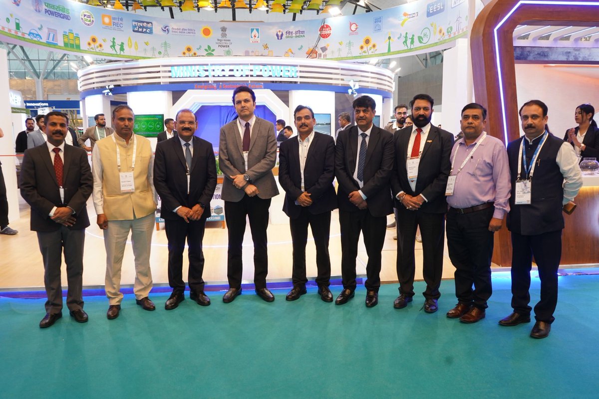 RECLindia's tweet image. The India Energy Week 2025 has provided an excellent platform for all of us in the #Power industry to demonstrate energy innovations towards a sustainable future. 

One such initiative- the Prepaid Smart Meter, is revolutionizing India’s grid and empowering consumers to enhance…