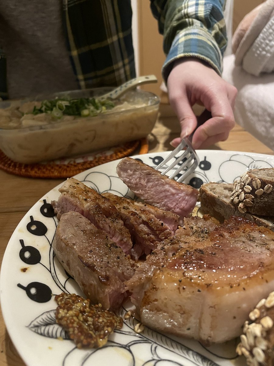 yuya_niponshu's tweet image. 彼女がバレンタインで用意してくれた、名古屋のお土産の地酒。
と思いきや、白鷹は兵庫の西宮の地酒でした。😫

どうか慰めてあげてください😚
すべて美味しかったから！！！