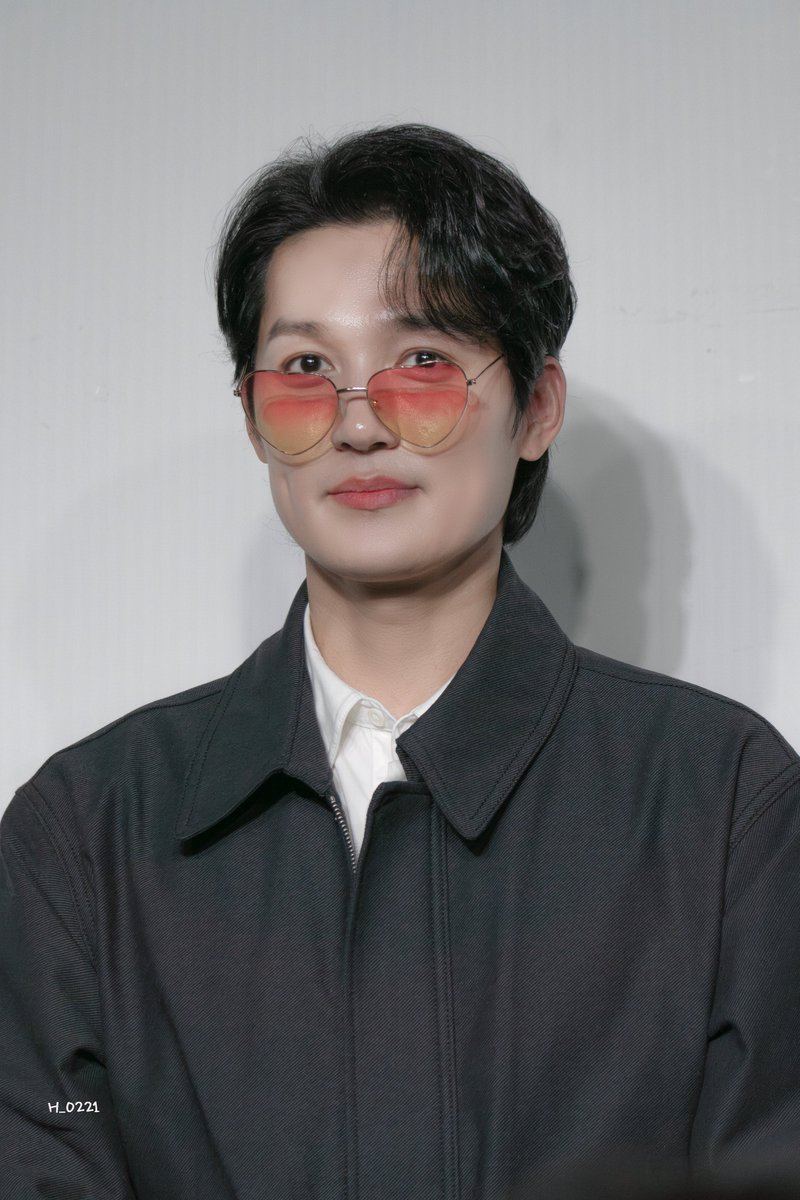 250216 풍라이랑놀장 세번째🫶

#조풍래 배우

작년 유메토모 이후로 못보고 …. 올해 드디어 봐서 행복했어요🥰 앞으로 더 자주봐요