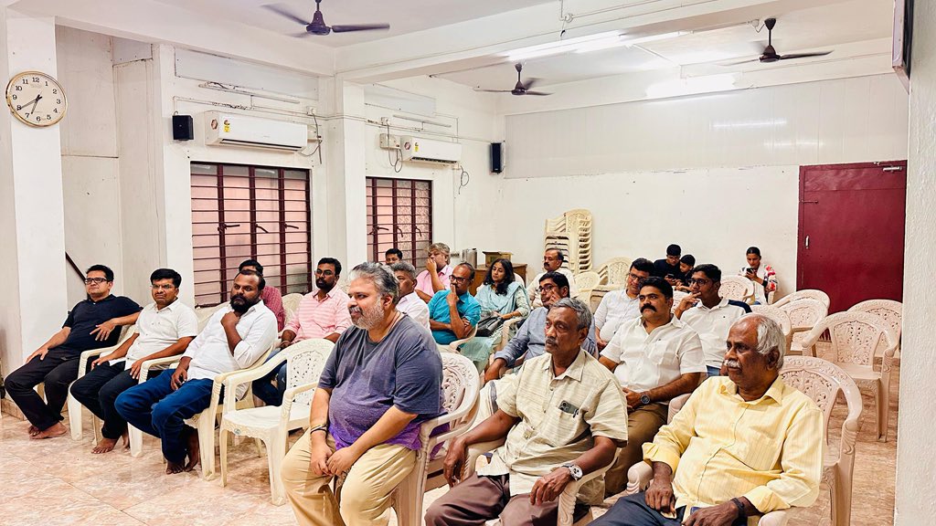AIPCPKD's tweet photo. Our meeting was held at the DCC Hall yesterday . Ex-VP Dr. Fowsha P. Faizal delivered the welcome speech, 
District Head Rajeev Ramnath presided over with DCC president Sri. A. Thankappan as Chief Guest. Deputy Hesd Rahul Vishnu delivered the Vote of thanks .
#congress #india https://t.co/Q1dgA7AbFO