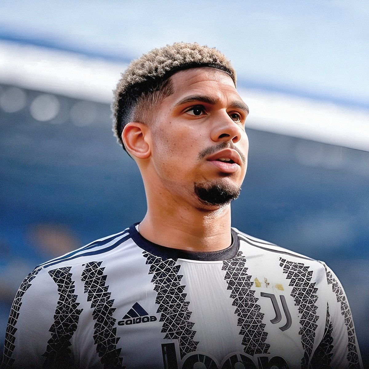 fcbexclusive's tweet photo. ❗️Juventus were ready to offer €50M + €10M for Ronald Araujo. [@MatteMoretto] https://t.co/jsfsNjkNue