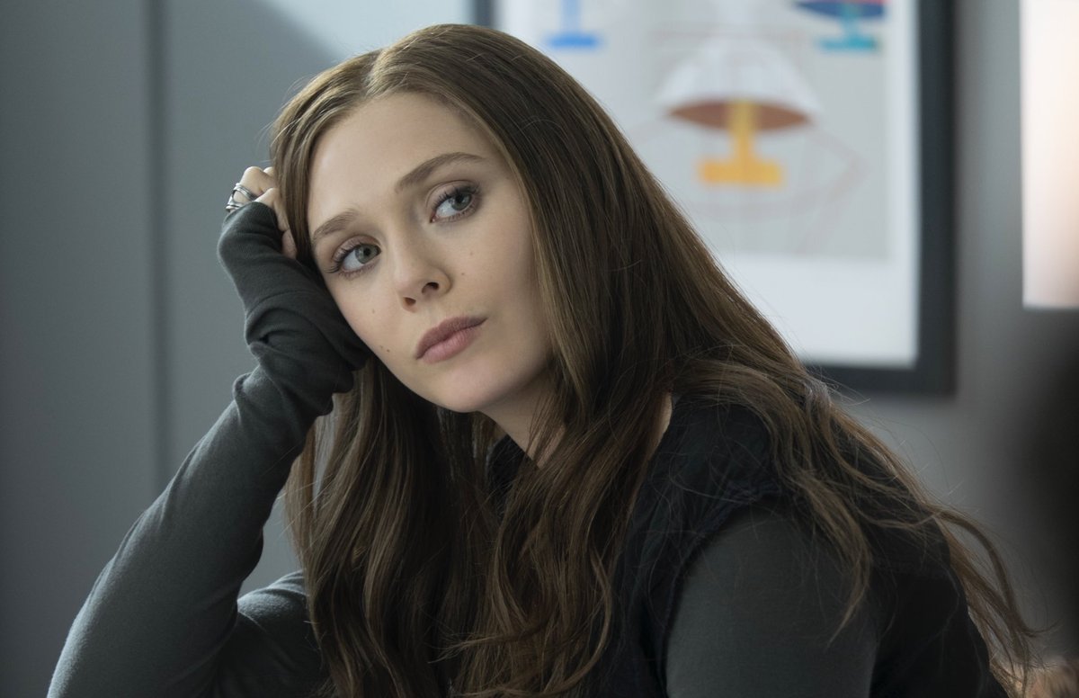 PopBase's tweet image. Happy 36th birthday to the beautifully talented Elizabeth Olsen.