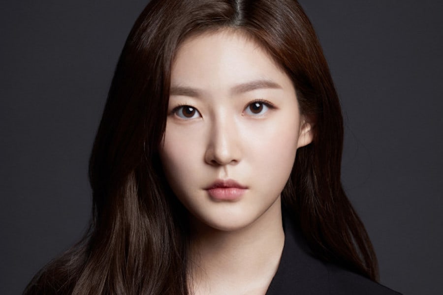 soompi's tweet image. BREAKING: #KimSaeRon Passes Away
soompi.com/article/172320…