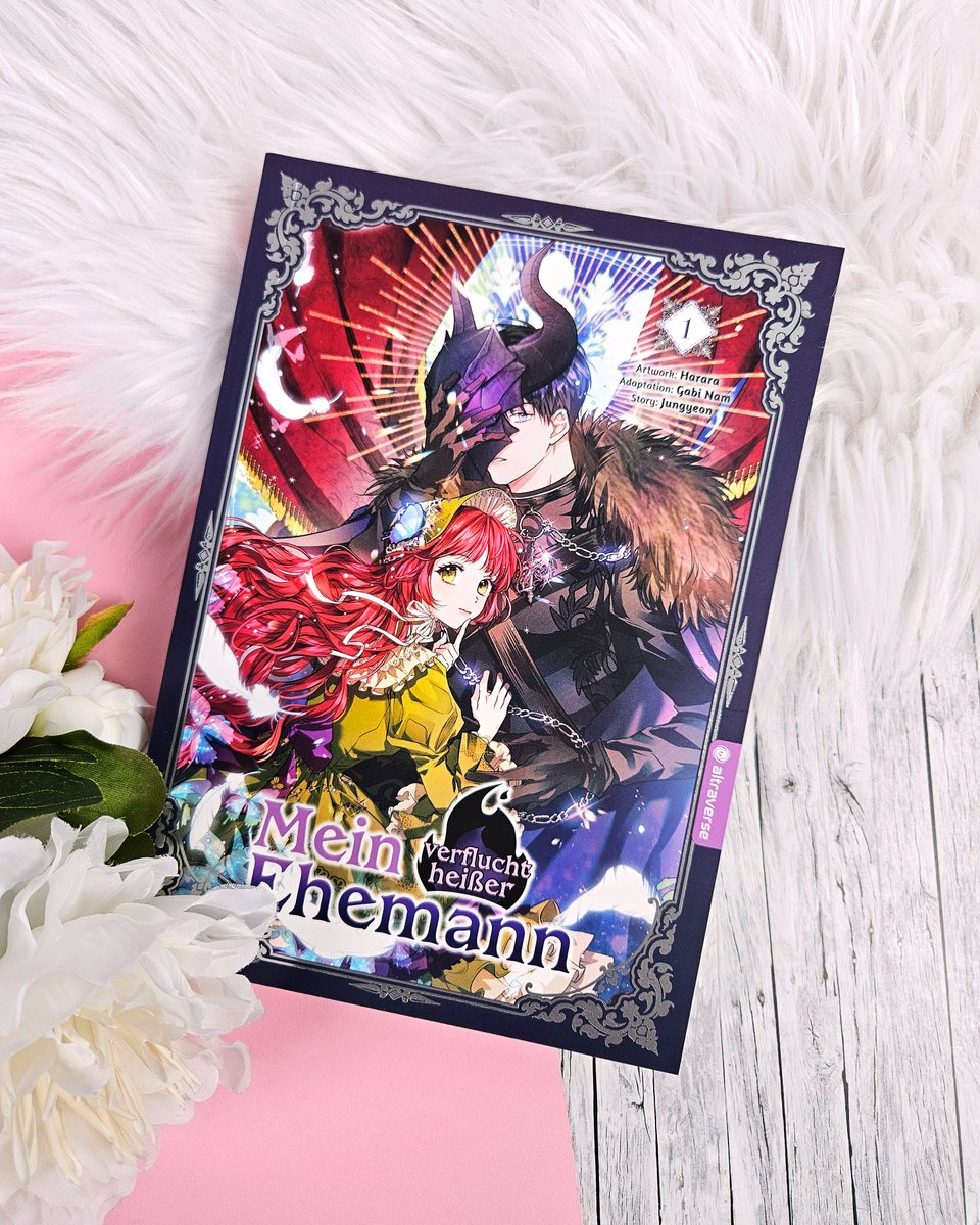 »Mein verflucht heißer Ehemann«, Band 01 ab morgen im Handel! Freut ihr euch auch schon auf unseren neuen Shojo-Webtoon? Die Leseprobe findet ihr auf unserer Homepage!

altraverse.de/webtoon/mein-v…