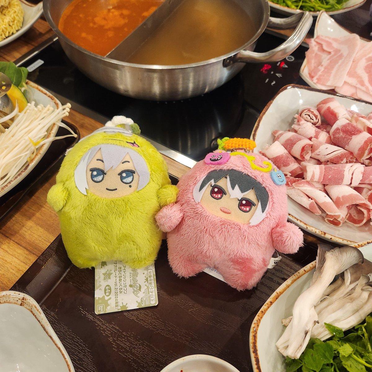 유키모모 배포전 📚

느낌상 회지 많이 구매한 거 같지만 더 사고 싶었습니다..
배포전에서 트친분들과 오랜만에 인사도 하고 대화는 많이 못 했지만 만나서 즐거웠어요!! 
💚🩷 배포전 모두 수고 많으셨습니다! 💚🩷