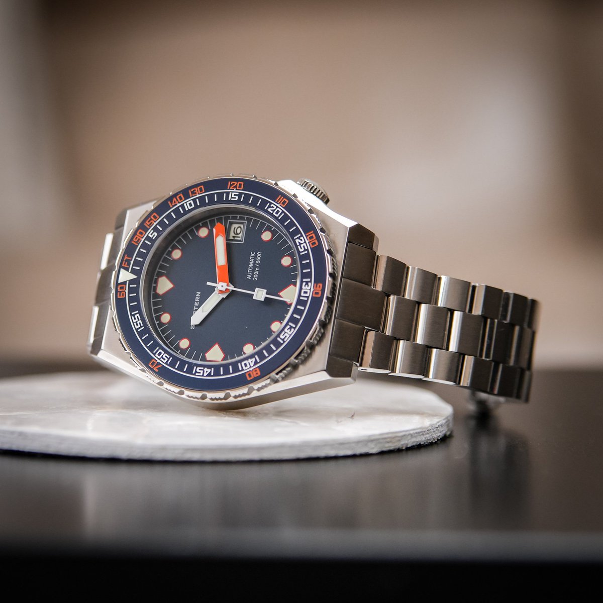 shinythings_x's tweet photo. My Weekender 😎 What's yours? 🙂 Full review: https://t.co/h1PSVwPYtr
#Seestern #Doxahomage #Doxa #sub600 https://t.co/RE6MguSIdh