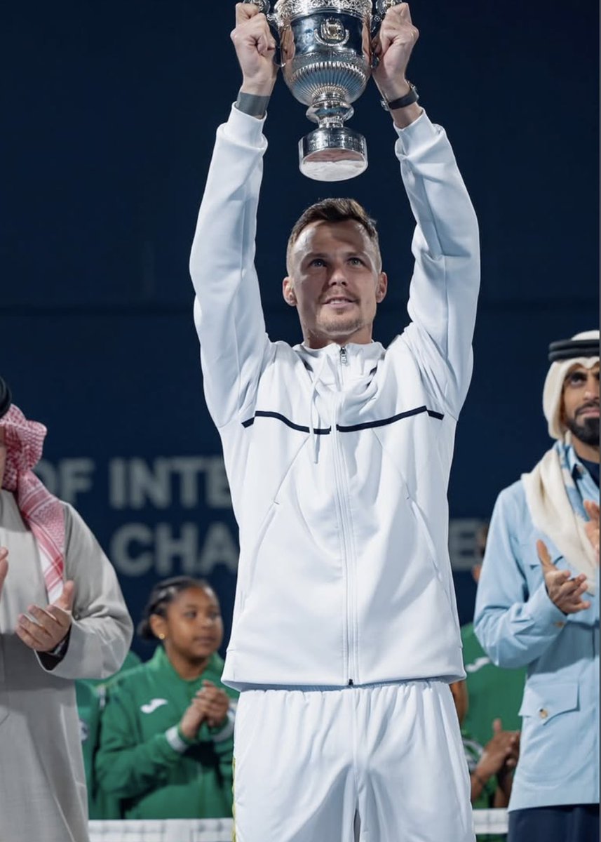 afwu_slm tweet media