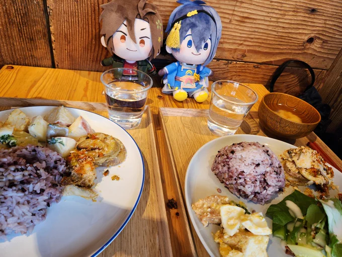 へへ～!お出かけしておりました好き相互さんとチョコ交換してこれは頂いたやつ楽しかった～このチョコもハートいっぱいで今年はらぶらぶハートチョコ尽くしだ!嬉しい～万屋のおみくじも2回して互いに大吉キメてきました 