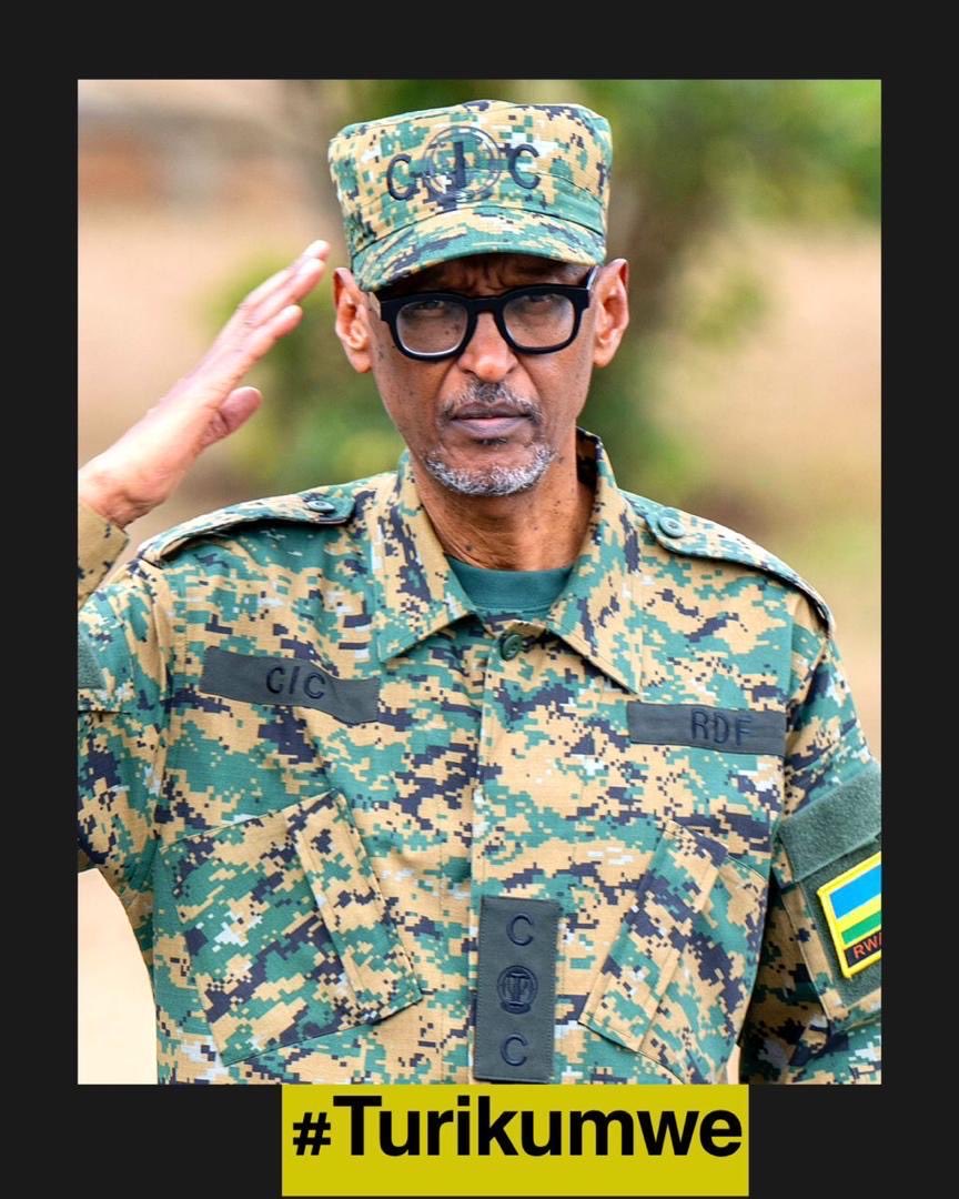 UmwamikaziRw's tweet photo. Imana Yawe Izaba Imana Yanjye , Nyakubahwa Umukuru w’Igihugu cyacu ⁦@PaulKagame⁩ , si ubwa mbere , si ubwa kabiri , … ni ubwa kenshi , udukijije urupfu🧎‍♀️🧎‍♀️ ndasaba nshikamye ngo Imana Yakuduhaye, Ikomeze Ikurinde 🙏🙏🙏🙏🙏

#Uragahoraho ❤️❤️❤️❤️ https://t.co/WndZiNhdhc