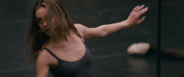 TheCinesthetic's tweet photo. Black Swan (2010) dir. Darren Aronofsky https://t.co/5pKejcabxw