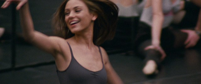 TheCinesthetic's tweet photo. Black Swan (2010) dir. Darren Aronofsky https://t.co/5pKejcabxw