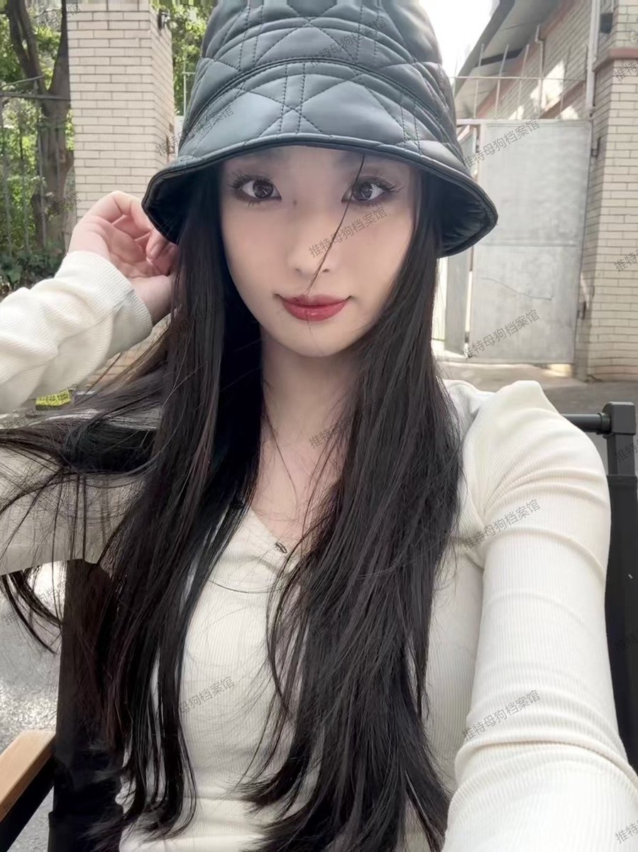 极品空姐尹邑茗近照 #空姐 #空乘 #盯榨 #空中小姐 #反差 #母狗 #性奴 #尹邑茗 #反差婊